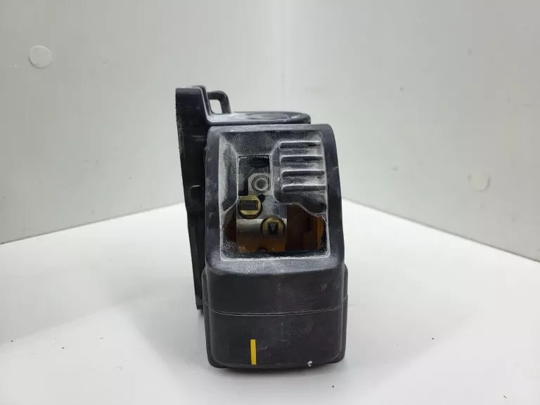 laser-dewalt-dw088-stan-11323-2