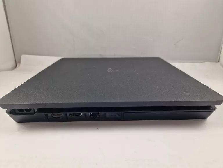 konsola-sony-ps4-500-gb-pad-gry-kod-producenta-cuh-2216a