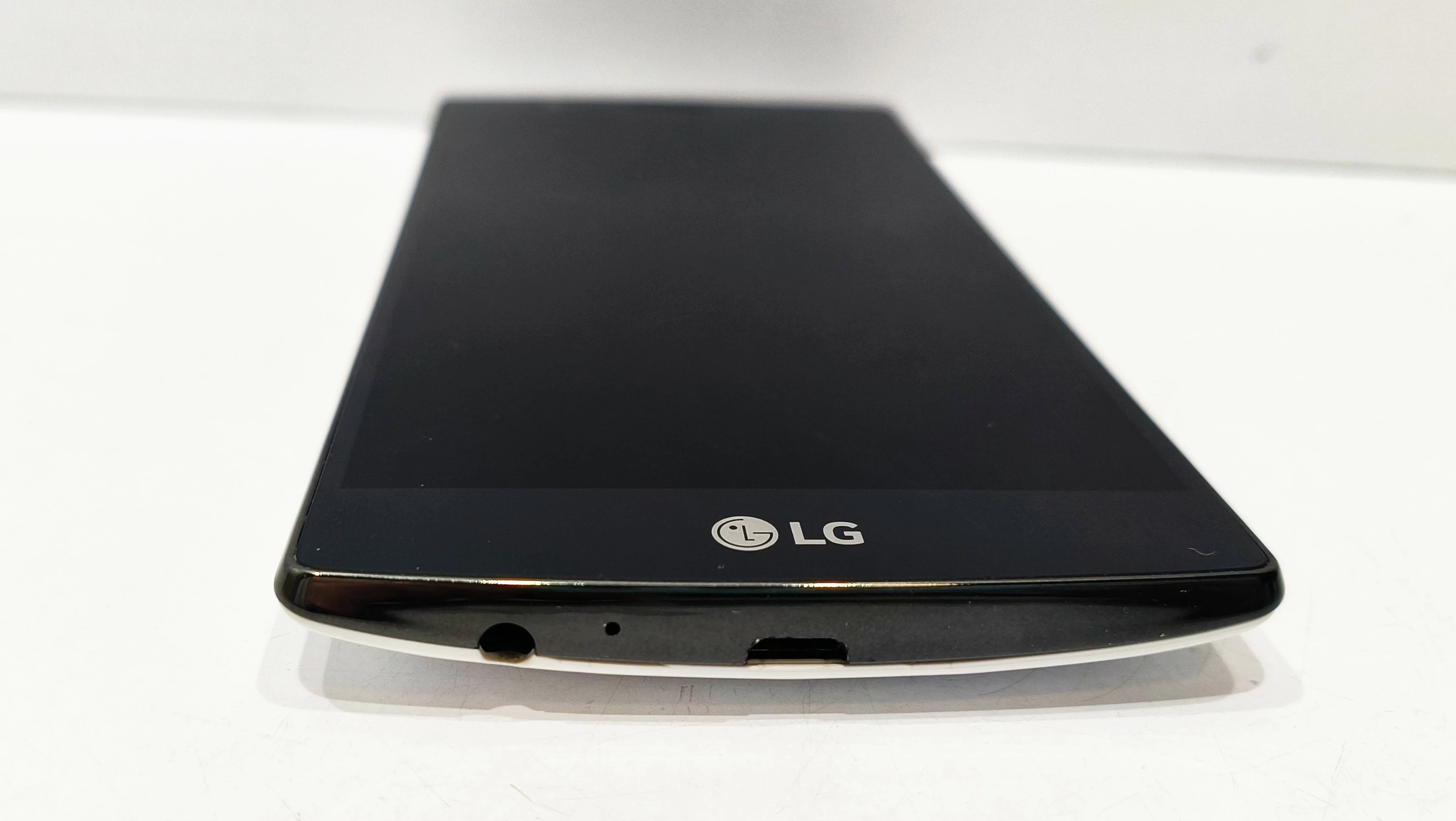 telefon-lg-g4-przekatna-ekranu-550