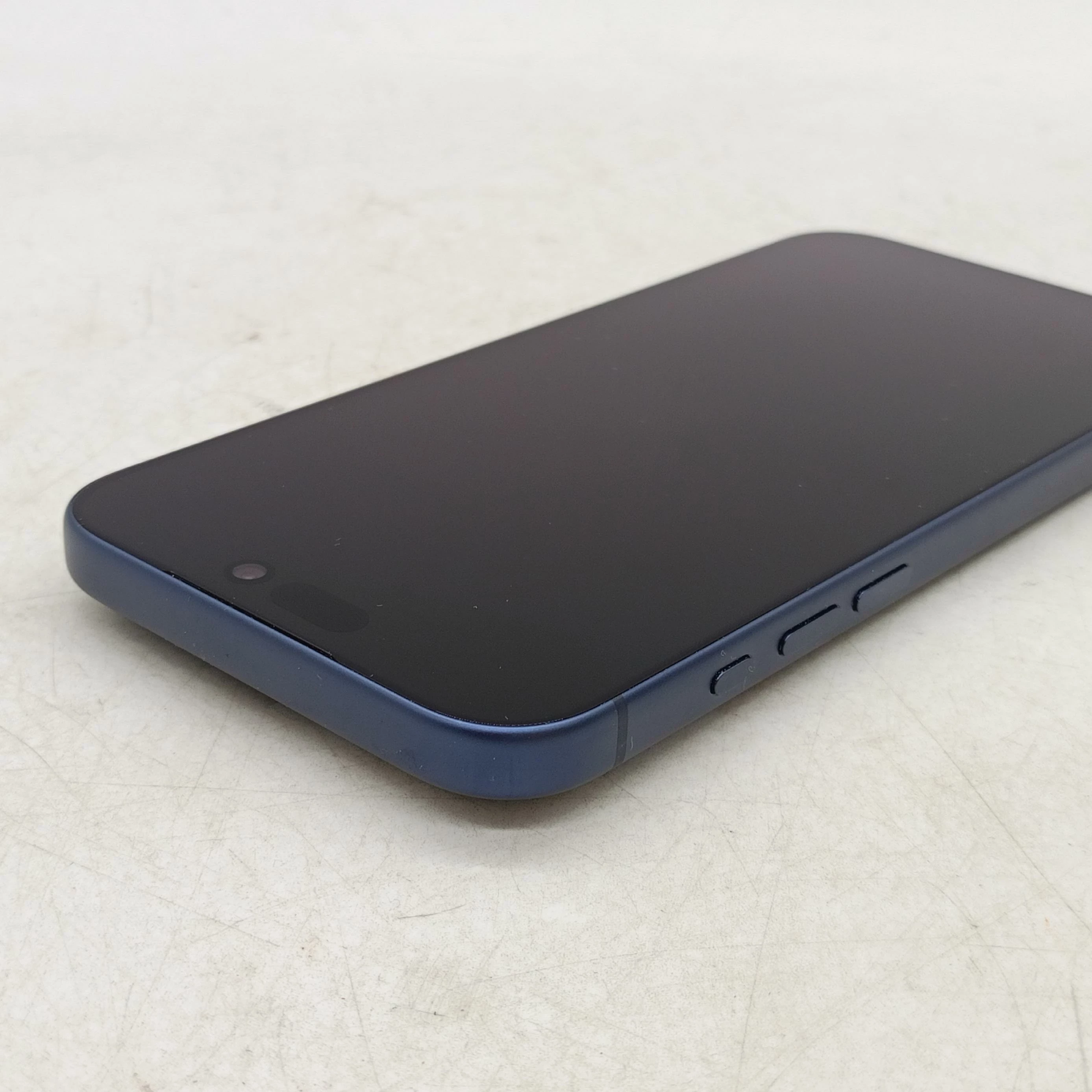 telefon-apple-iphone-17-pro-max-256-gb-100-kondycji-baterii-kod-producenta-mfyp4hxa