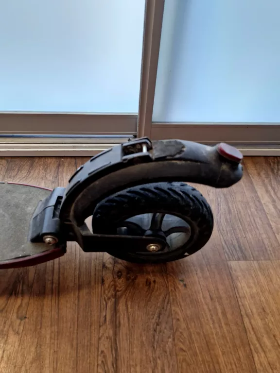 hulajnoga-elektryczna-kugoo-s1-pro-350-w-1400-km-opis-predkosc-maksymalna-3000