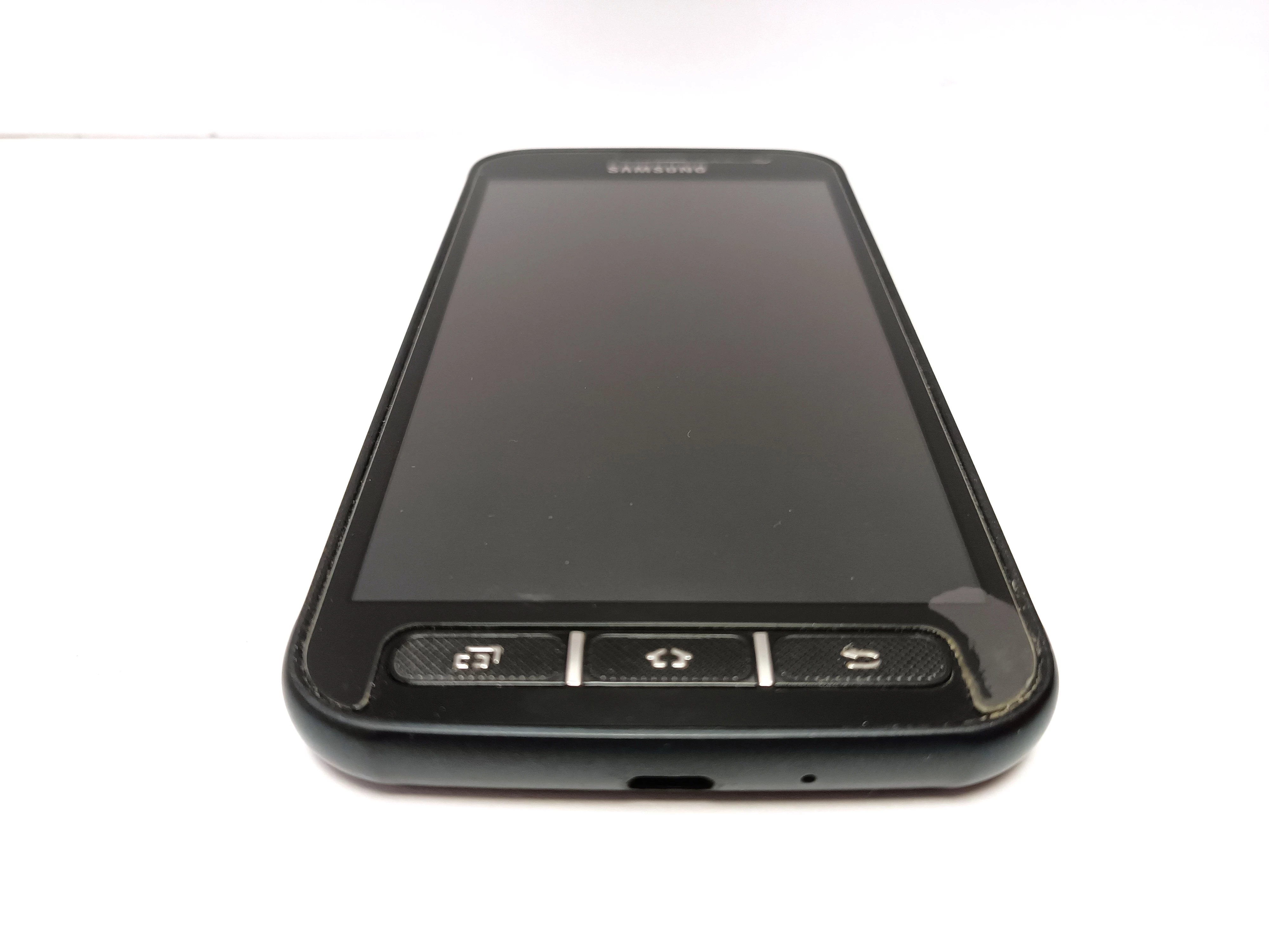 telefon-samsung-galaxy-xcover-4-przekatna-ekranu-500