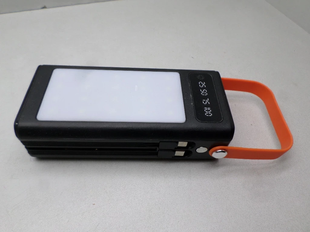 powerbank-30-000mah-led-4x-usb-usb-c-lighting-stan-11323-2