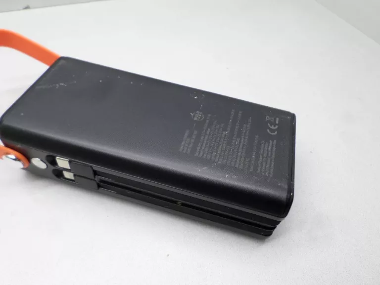 powerbank-30-000mah-led-4x-usb-usb-c-lighting-pojemnosc-akumulatora-30000