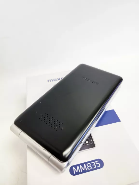 telefon-maxcom-mm835-komplet-stan-11323-2