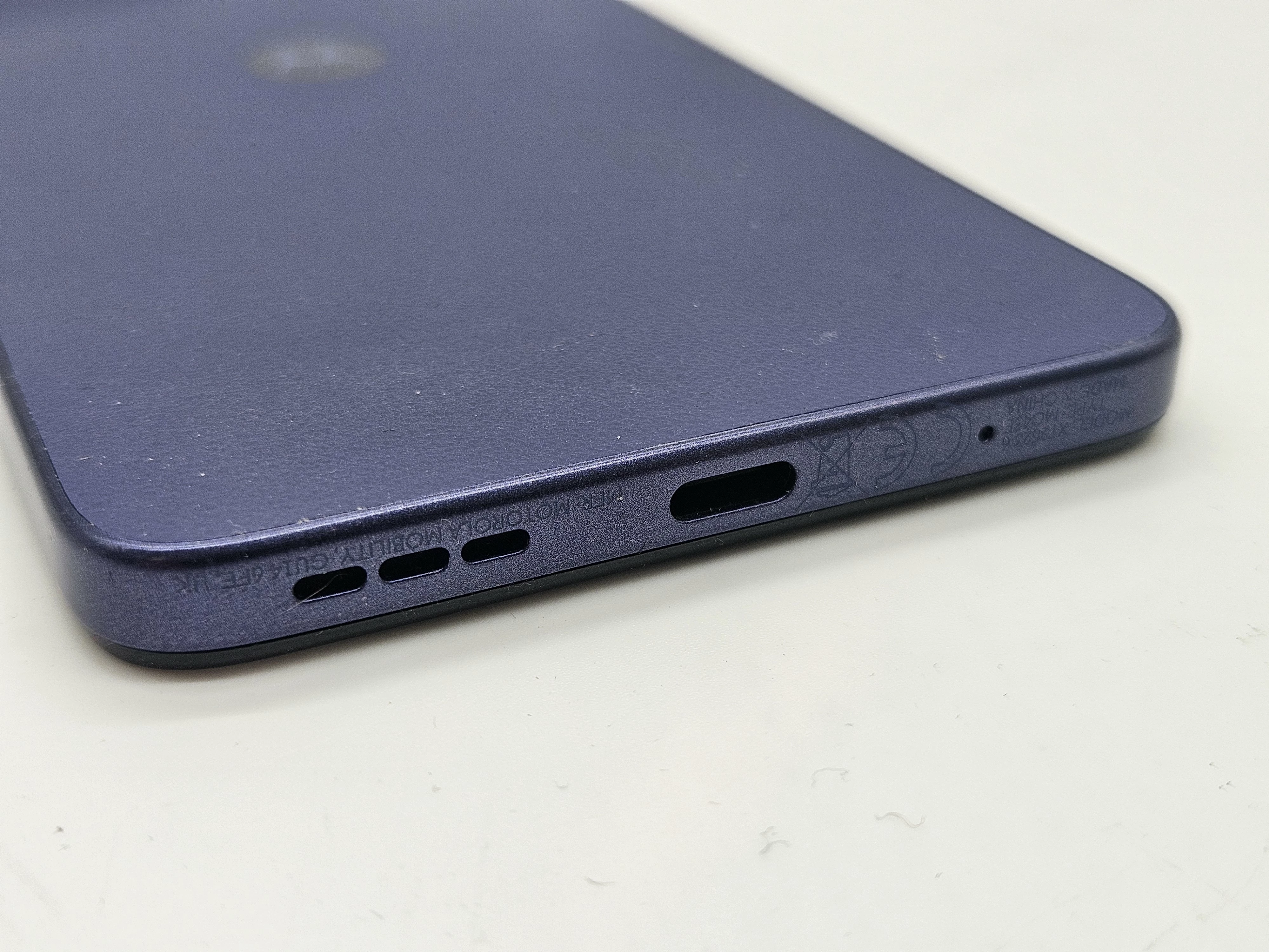 telefon-motorola-e15-stan-11323-2