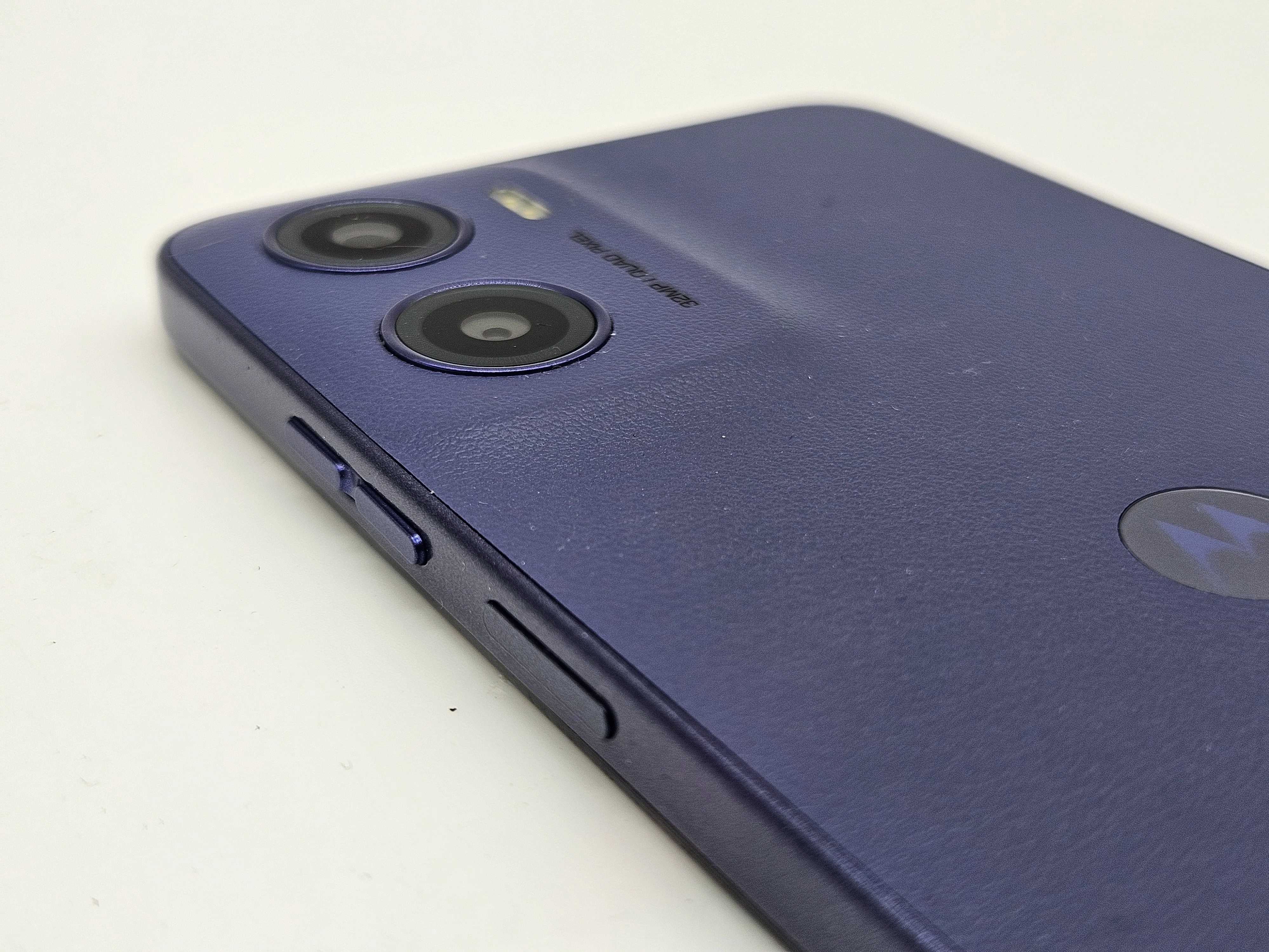 telefon-motorola-e15-ean-gtin-0840023281570