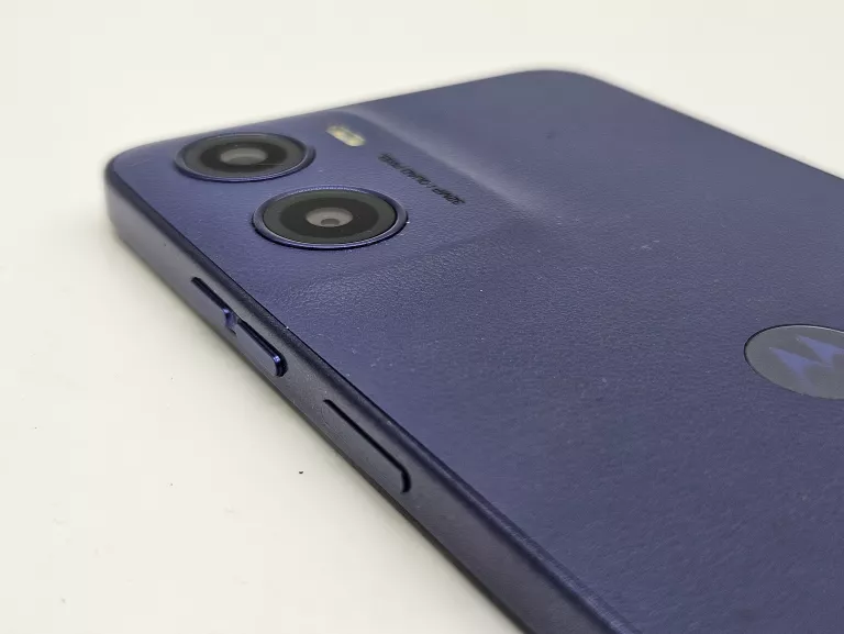 telefon-motorola-e15-ean-gtin-0840023281570