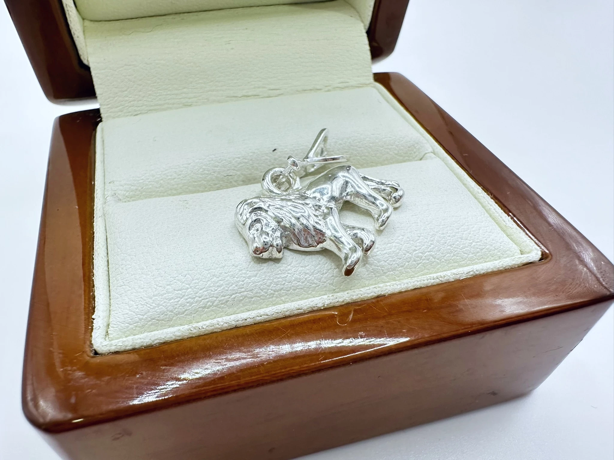 lsniacy-damski-wisiorek-ze-srebra-925-lew-znak-zodiaku-rodzaj-2205-16