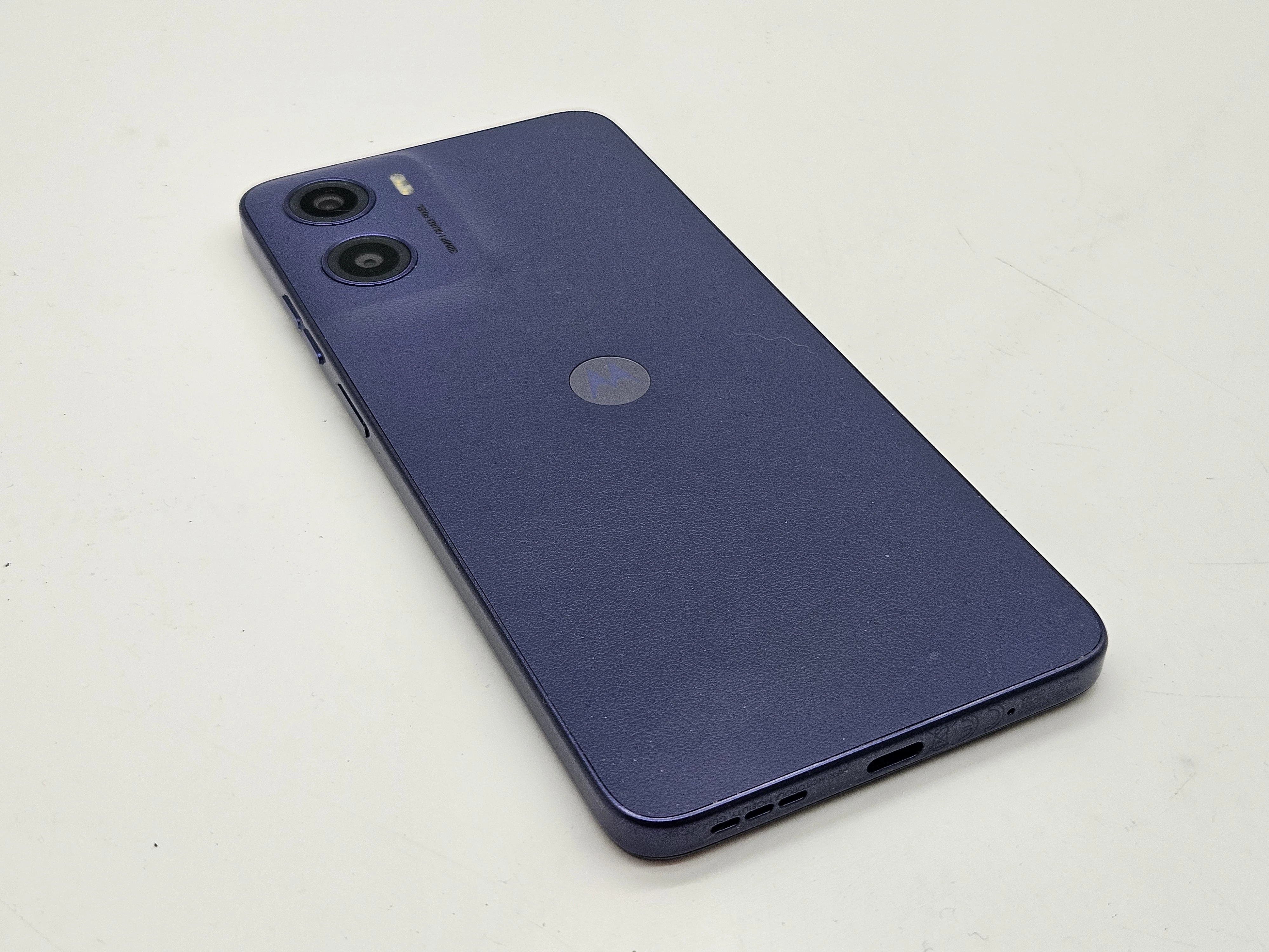 telefon-motorola-e15-typ-202685-212929