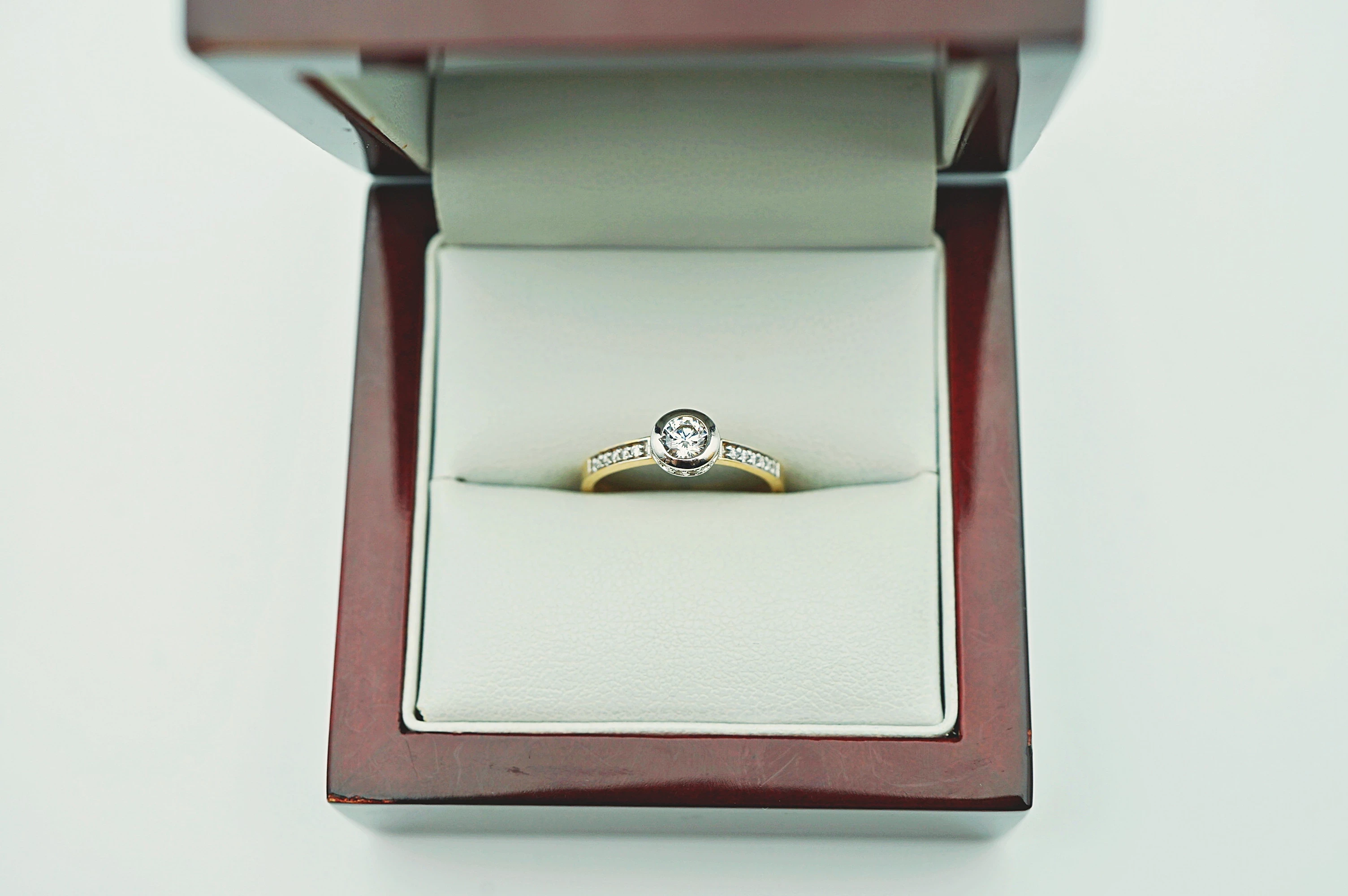 piekny-zloty-pierscionek-585-221g-r10-cyrkonia-rodzaj-2205-2