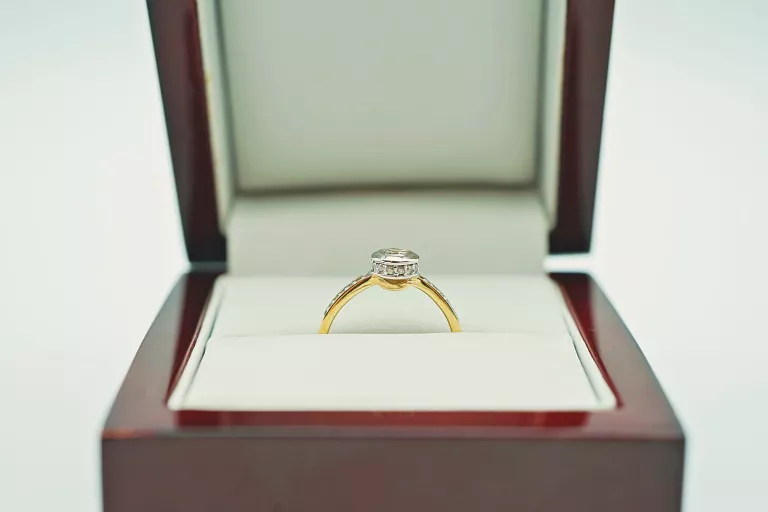 piekny-zloty-pierscionek-585-221g-r10-cyrkonia-rozmiarsrednica-wew-mm-372-10