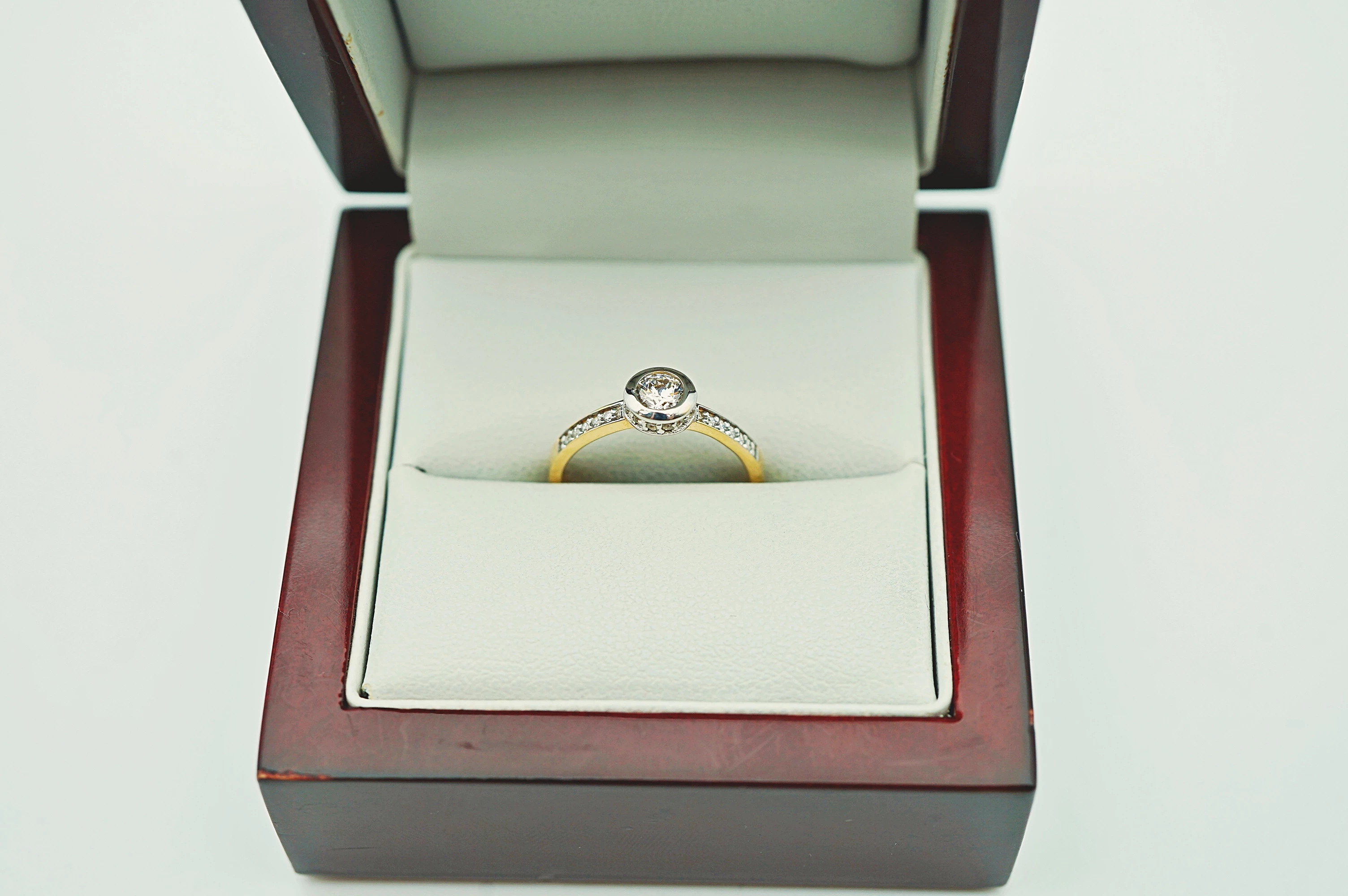 piekny-zloty-pierscionek-585-221g-r10-cyrkonia-narutowicza-35-leszno-gold-fish