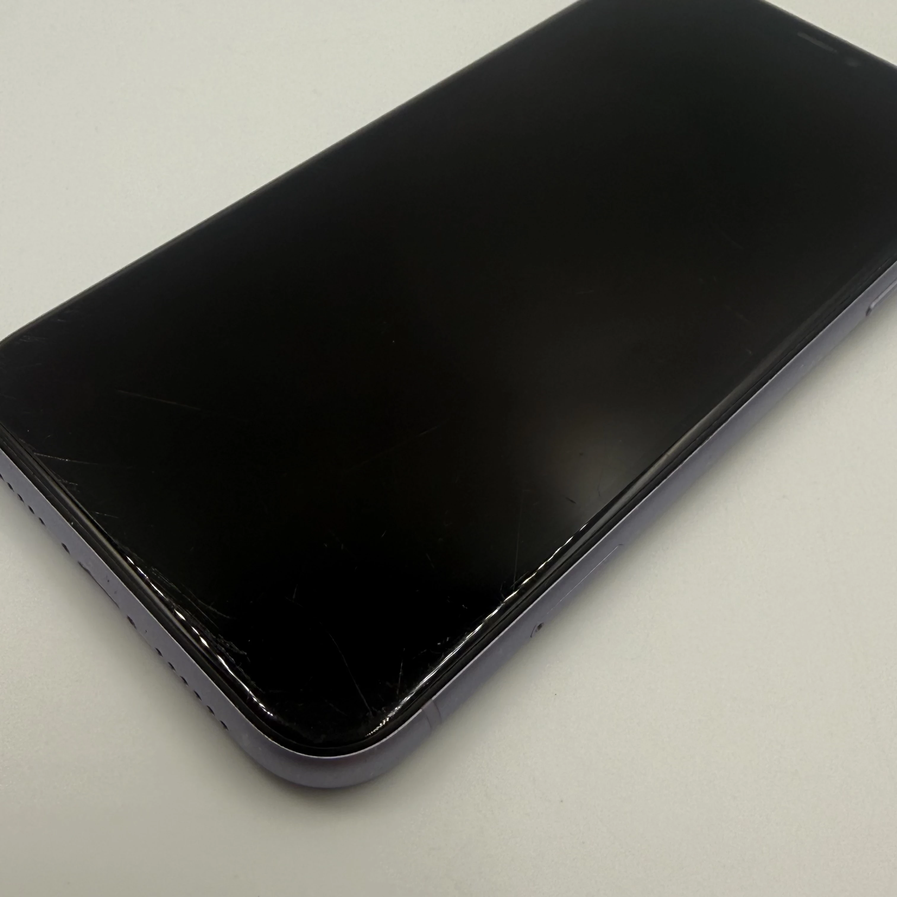 telefon-iphone-11-256gb-kon-bat80-przekatna-ekranu-610