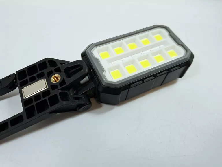 latarka-z-uchwytem-led-model-mc-101a