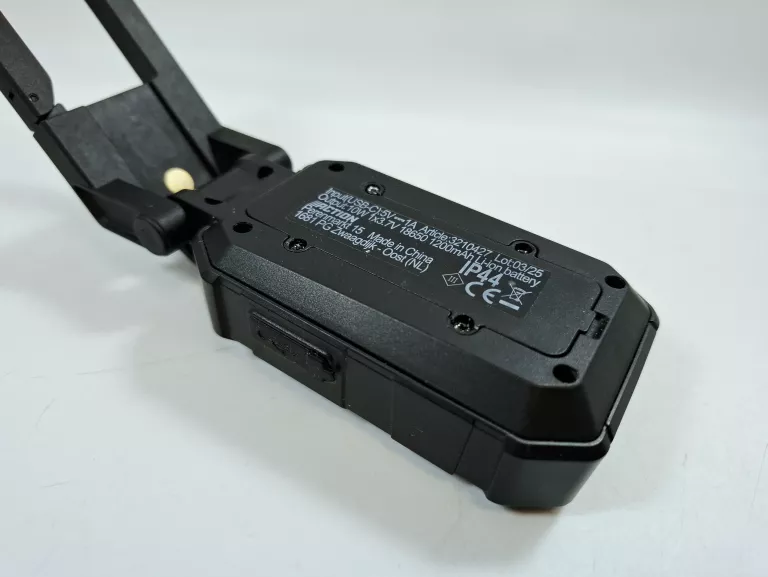 latarka-z-uchwytem-led-kod-producenta-1010101