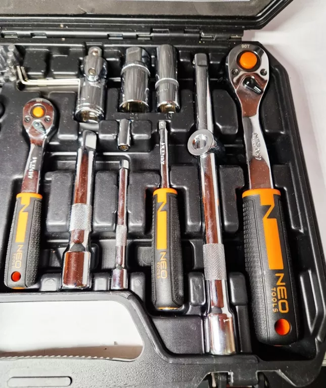 zestaw-kluczy-grzechtoak-neo-tools-73-el-wal-kod-producenta-10-054