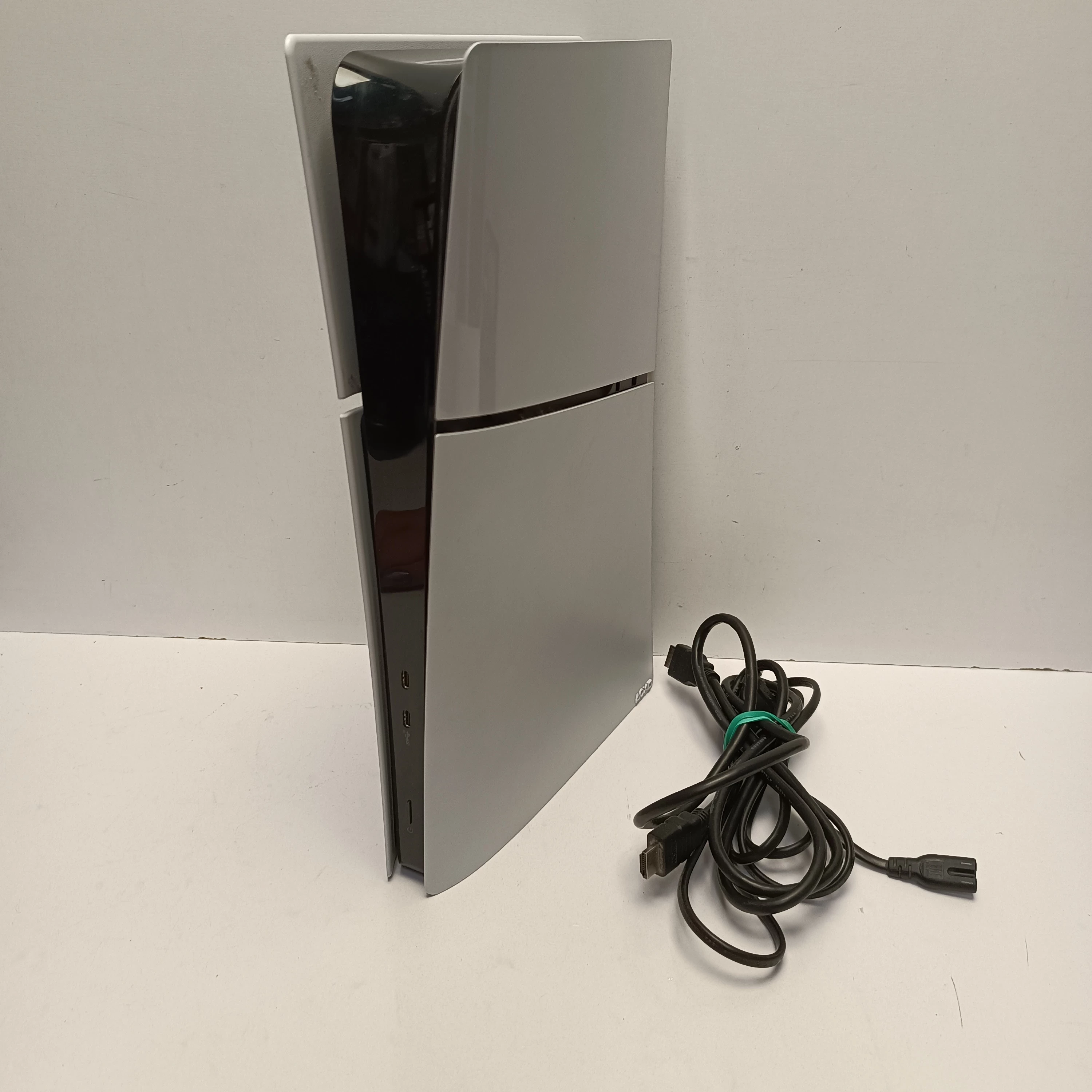 konsola-sony-playstation-5-cfi-2016-osiedle-teatralne-3u15-krakow