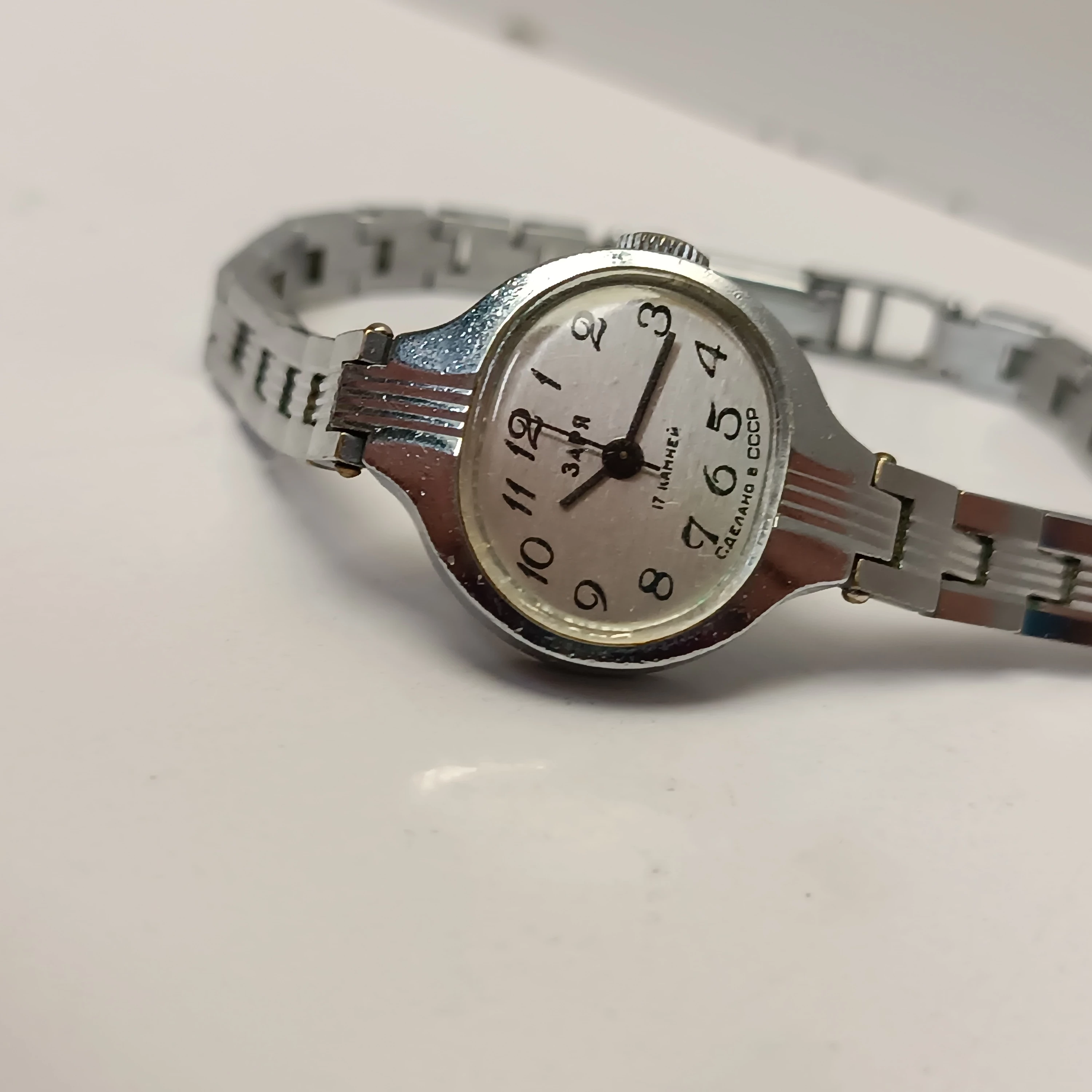 zegarek-zaria-17-jewels-ksztalt-koperty-129223-2