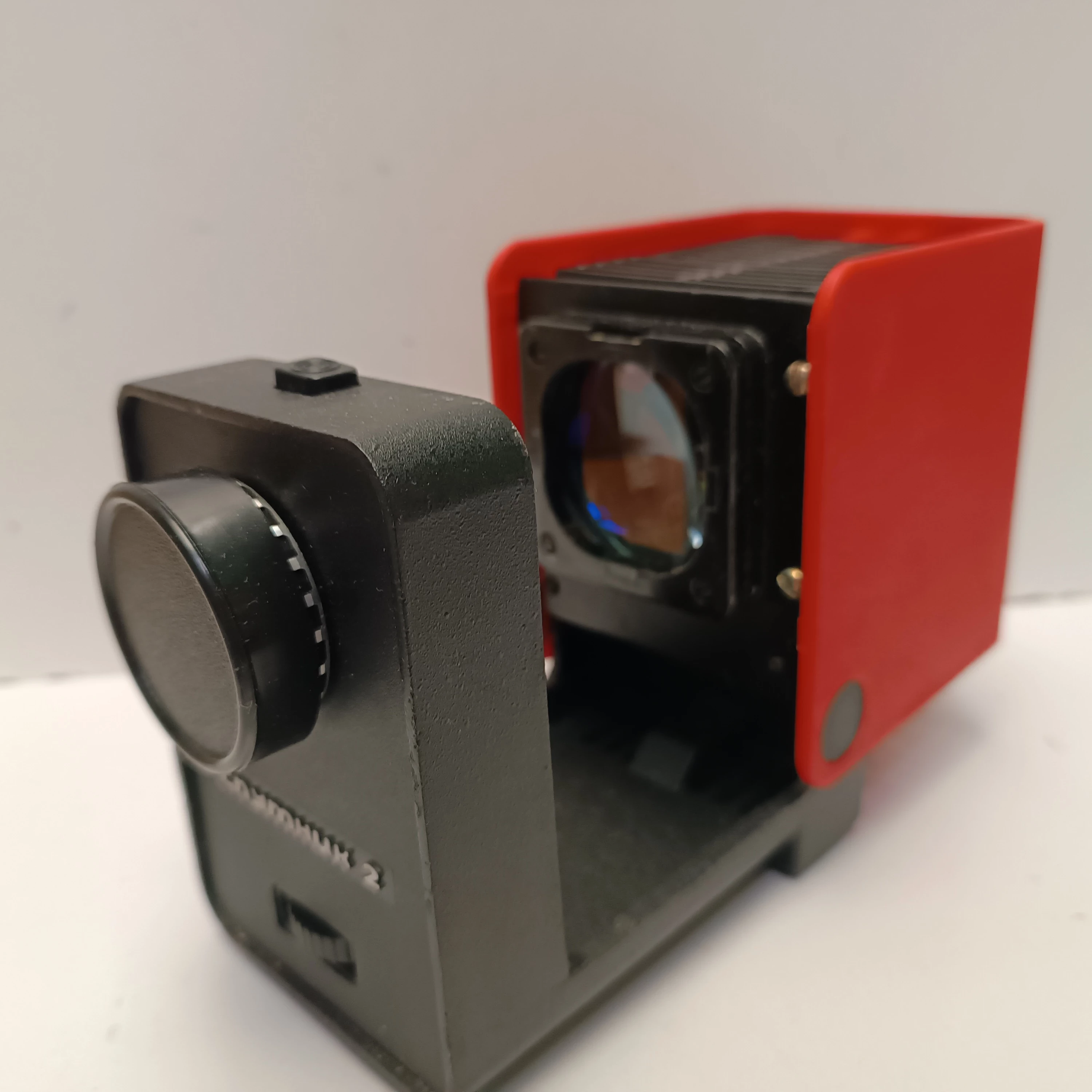 rzutnik-projektor-do-bajek-klisz-sputnik-2-cccp-zsrr-prl-osiedle-teatralne-3u15-krakow