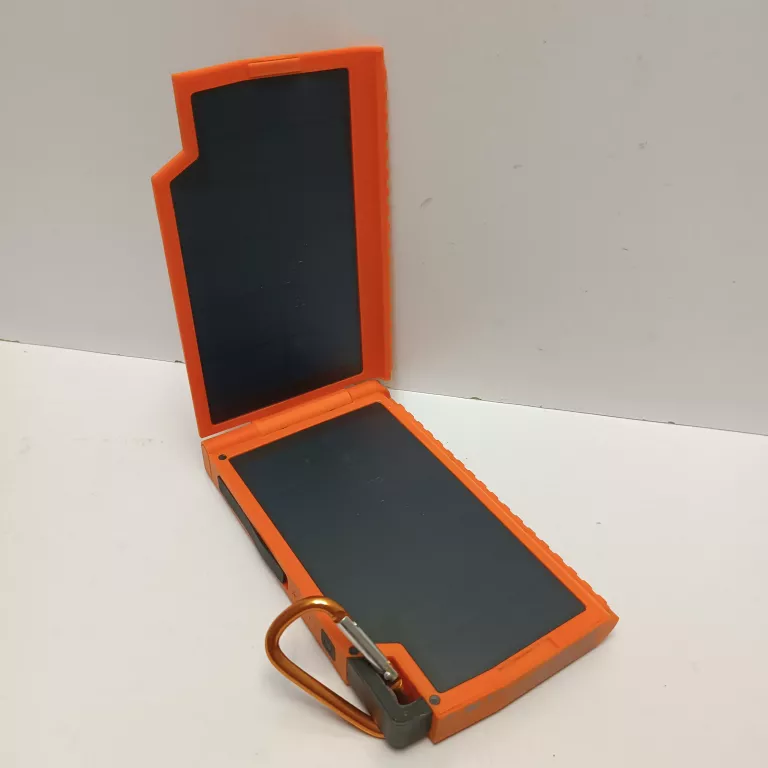 xtorm-xr105-solar-supercharger-10000-mah-stan-11323-2