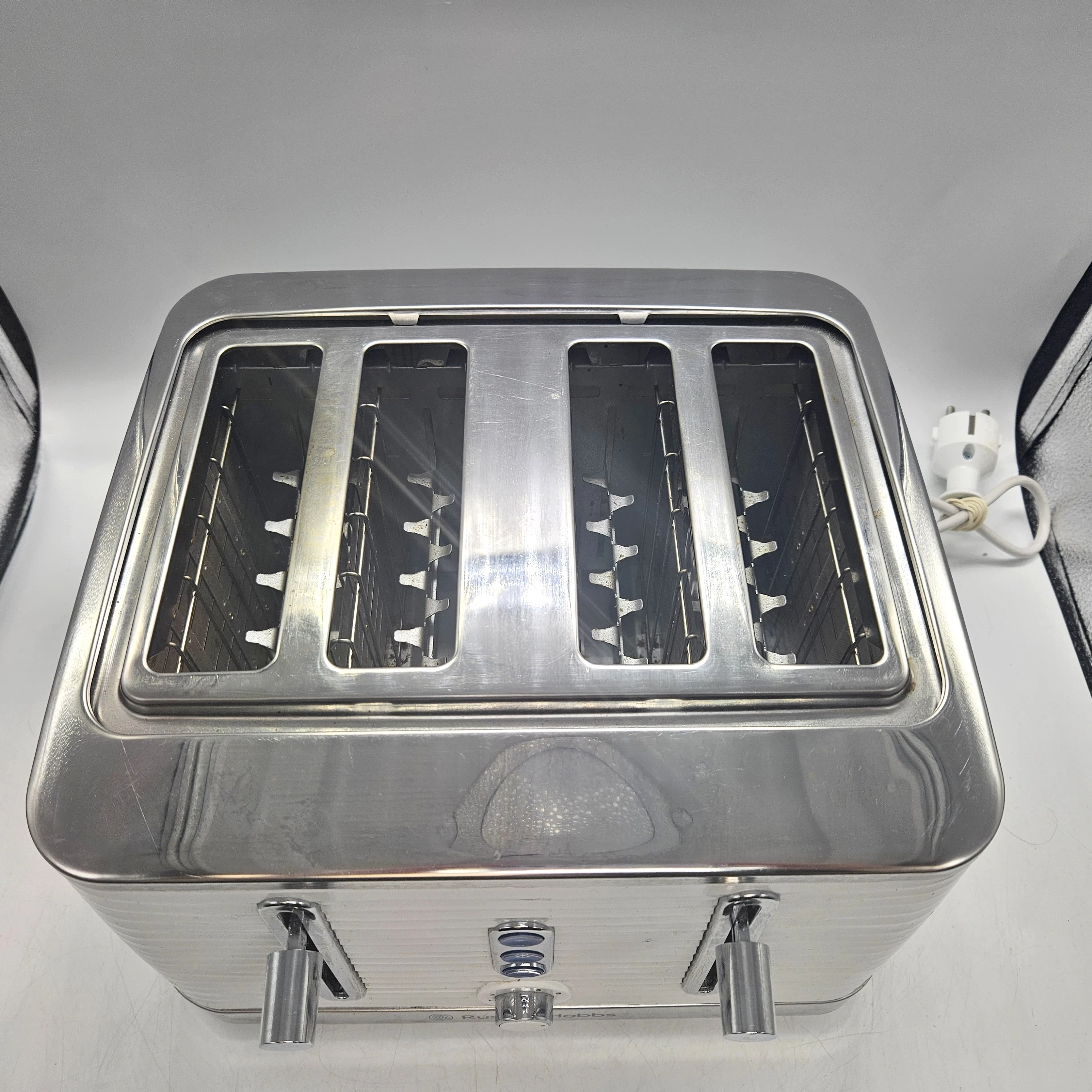 toster-russell-hobbs-24380-bialy-1800-w-ean-gtin-4008496972272