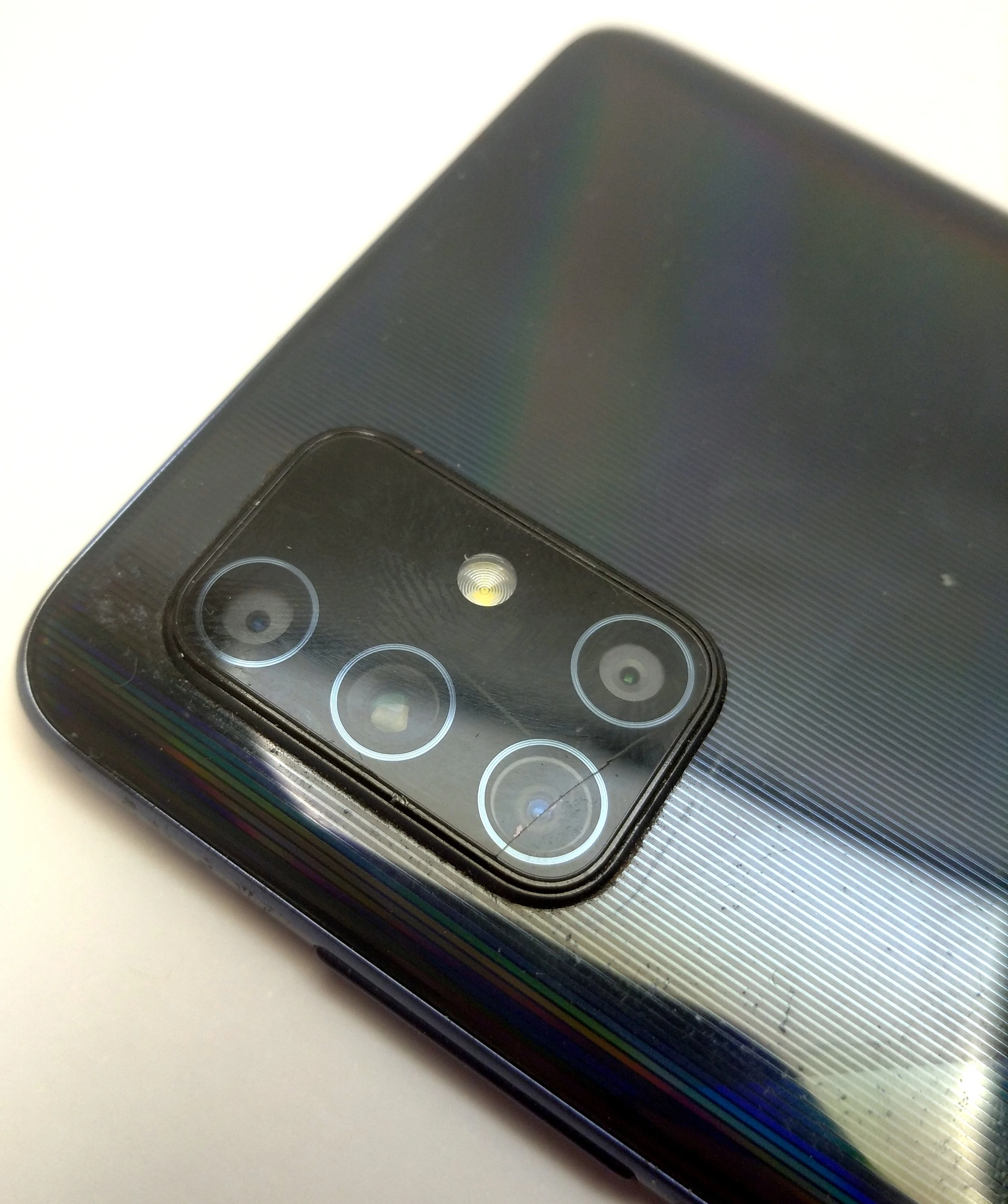 telefon-samsung-galaxy-a71-6-gb-128-gb-wbudowana-pamiec-202869-214189