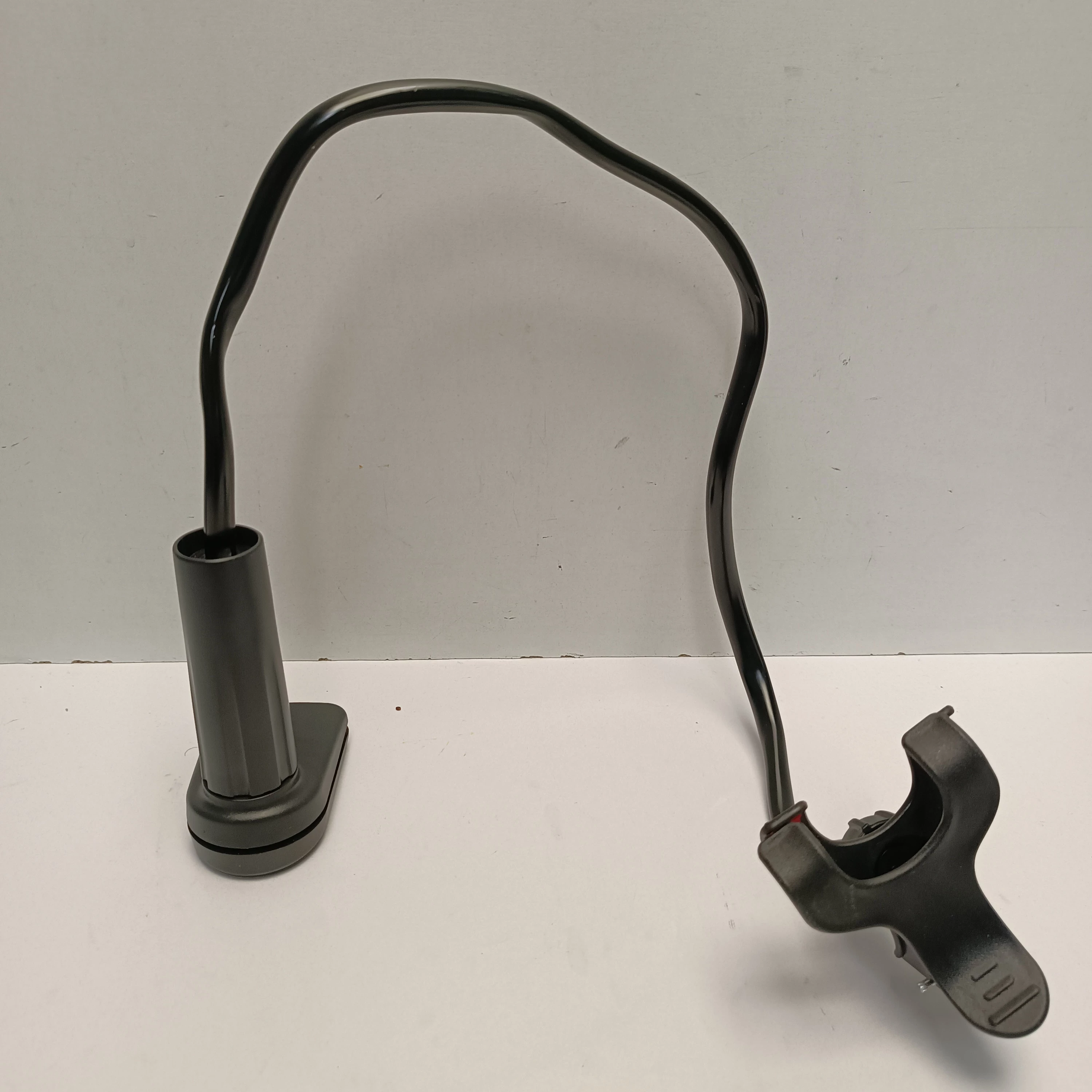 uchwyt-na-telefon-do-biurkaszafki-osiedle-teatralne-3u15-krakow