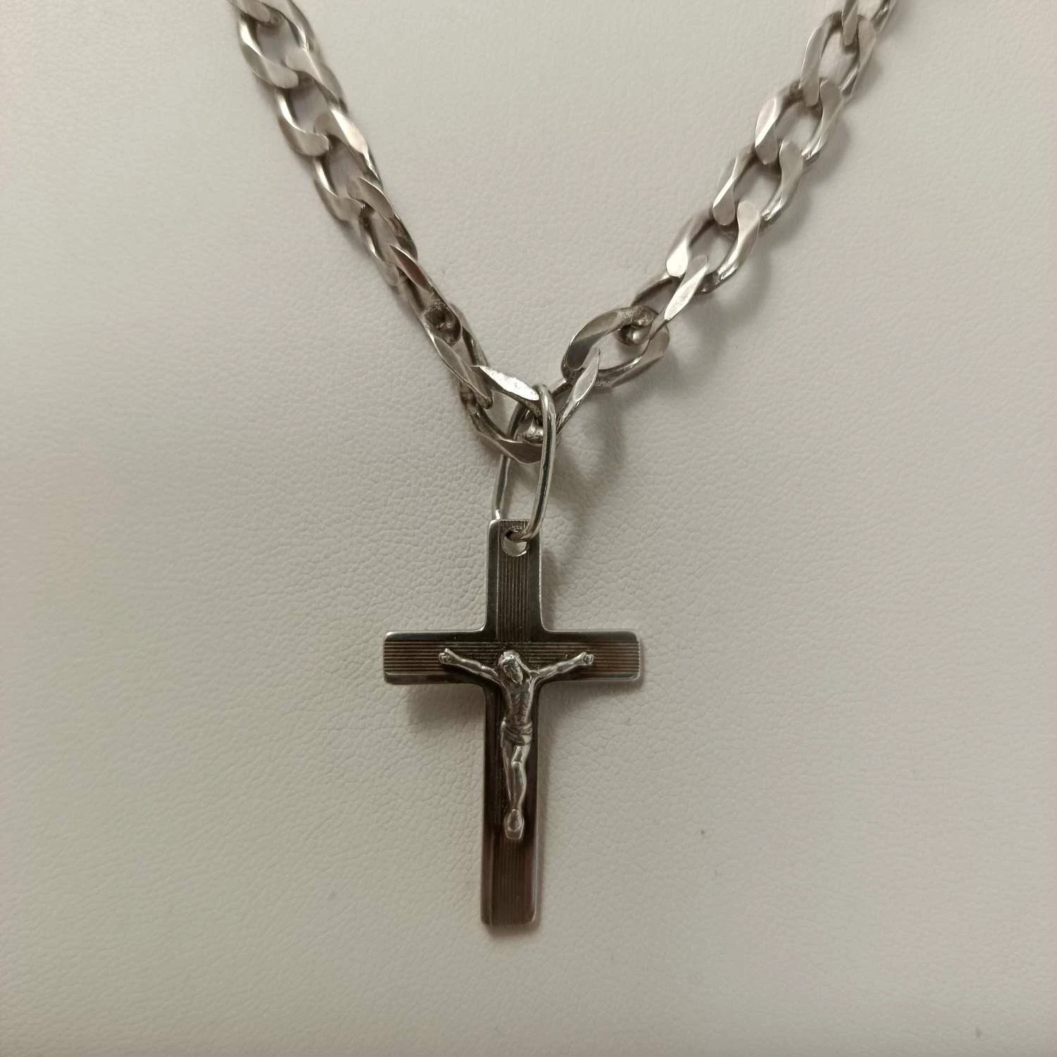 srebrny-lancuszek-p-925-50cm-z-krzyzykiem-p-925-dl-3cm-2334g-ean-gtin-5905294015745