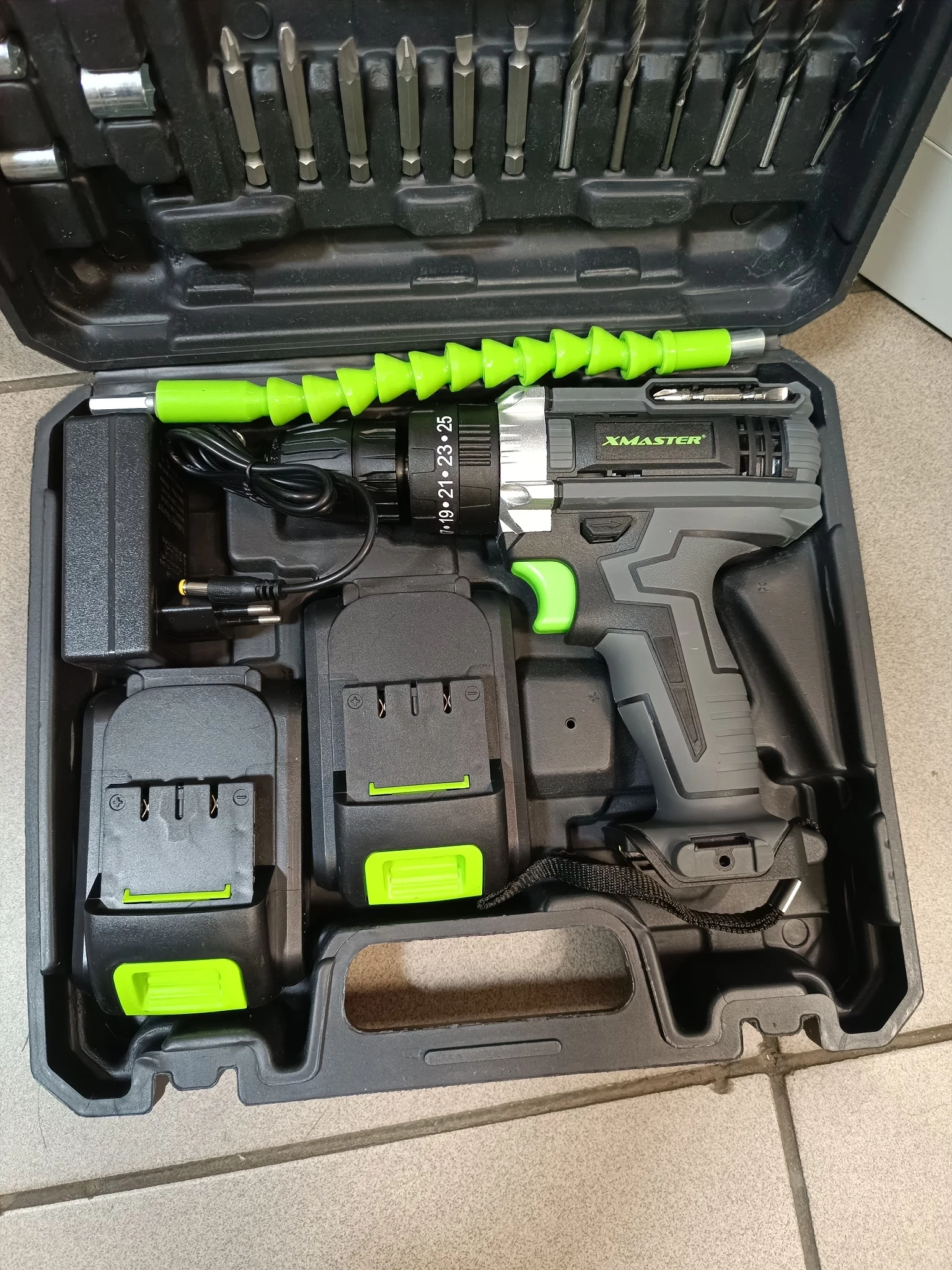 wiertarko-wkretarka-udarowa-xmaster-2-aku-bity-nasadki-stan-11323-2