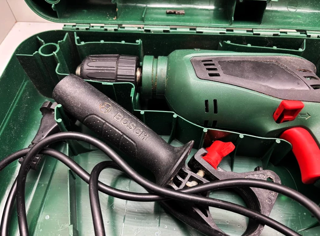 wiertarko-wkretarka-udarowa-bosch-230-v-600-w-rodzaj-129632-4