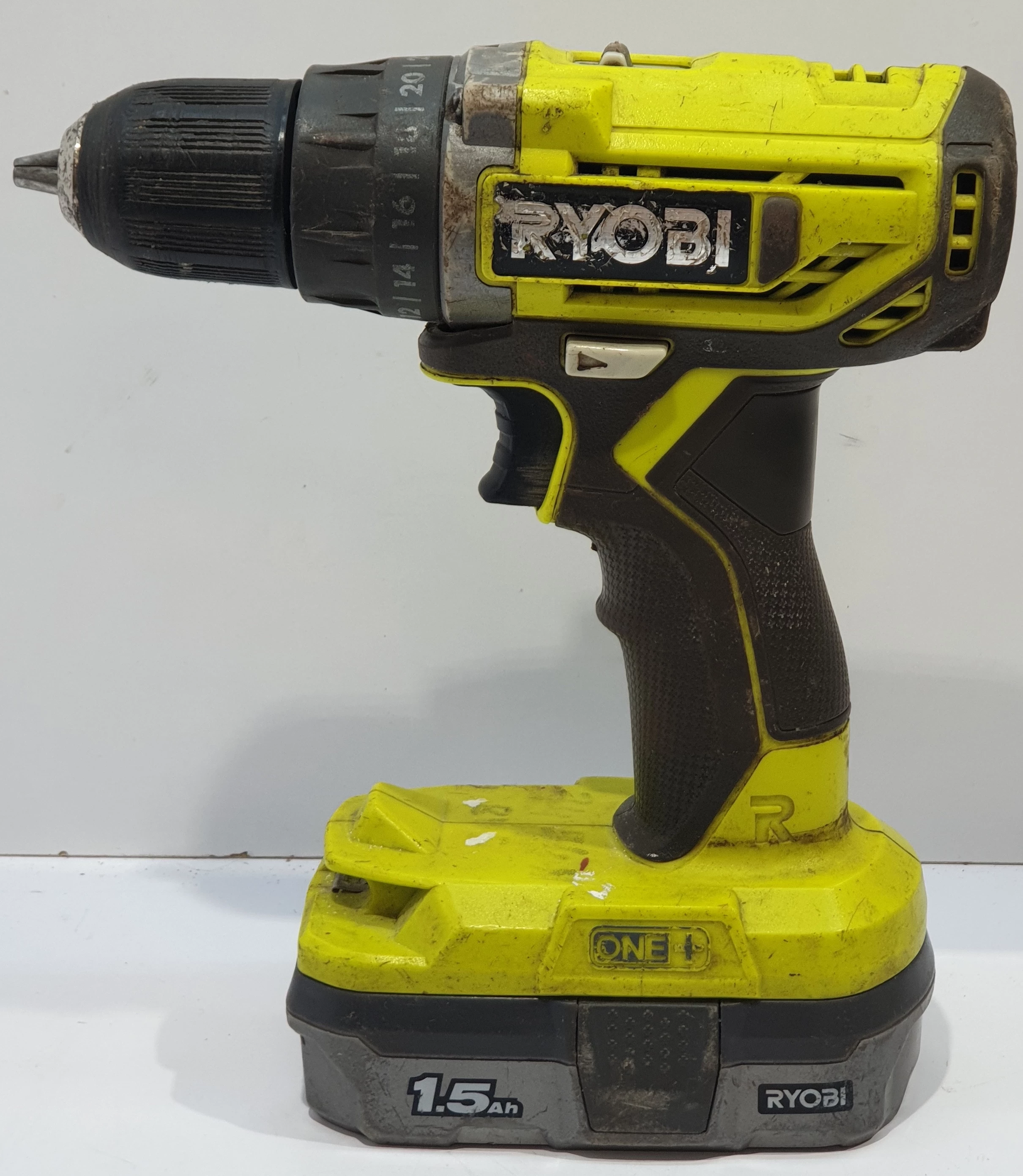 wkretarka-ryobi-zasilanie-akumulatorowe-18-v-r18dd2-bazylianska-4j-warszawa