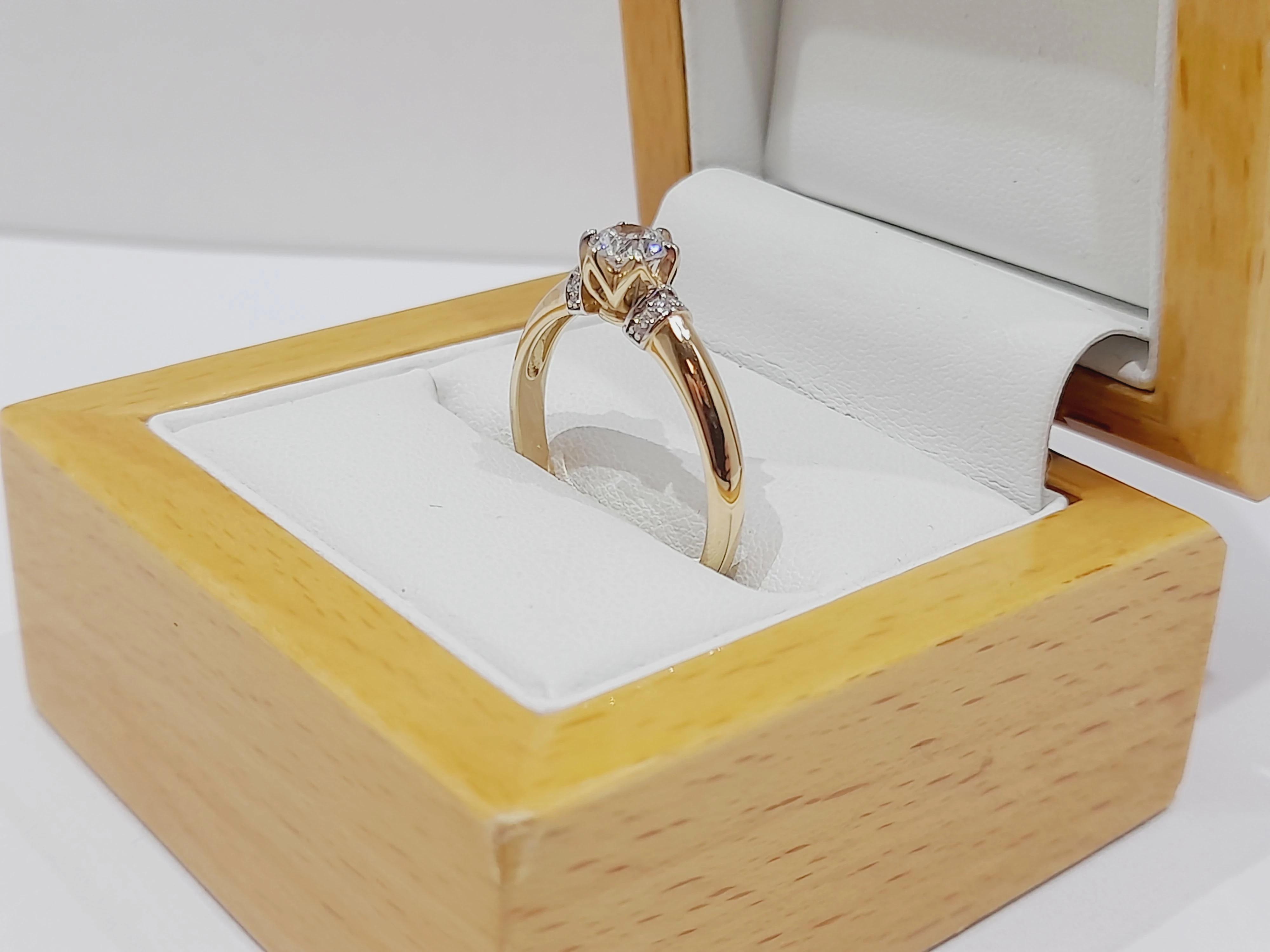 wyrob-jubilerski-piekny-zloty-pierscionek-budziszynska-107d-sj-wroclaw