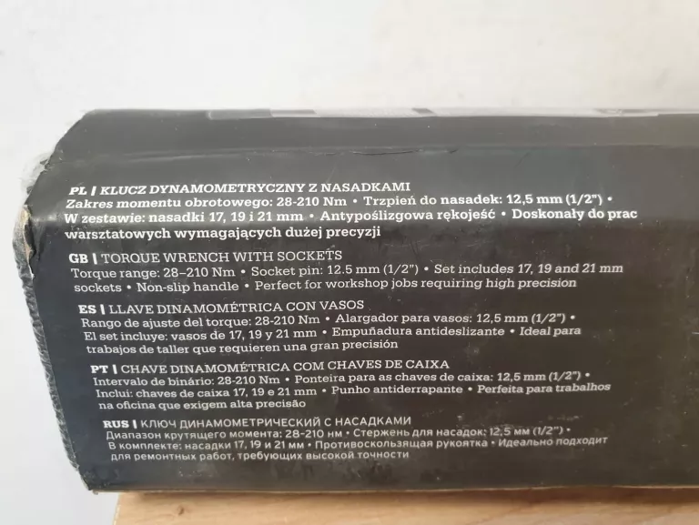 klucz-tw0430-20-klucz-dynamometryczny-niteo-z-nasadkami-28-210-nm-stan-11323-2