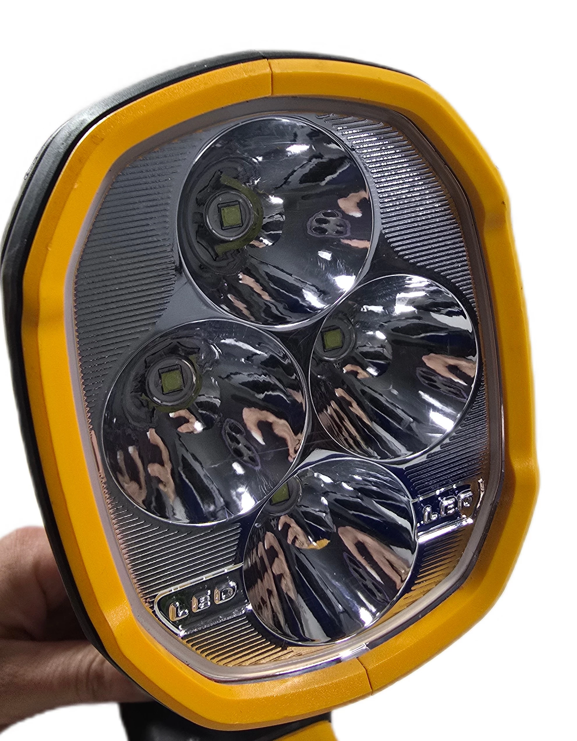 latarka-dewalt-dcl043-super-stan-waga-produktu-z-opakowaniem-jednostkowym-064