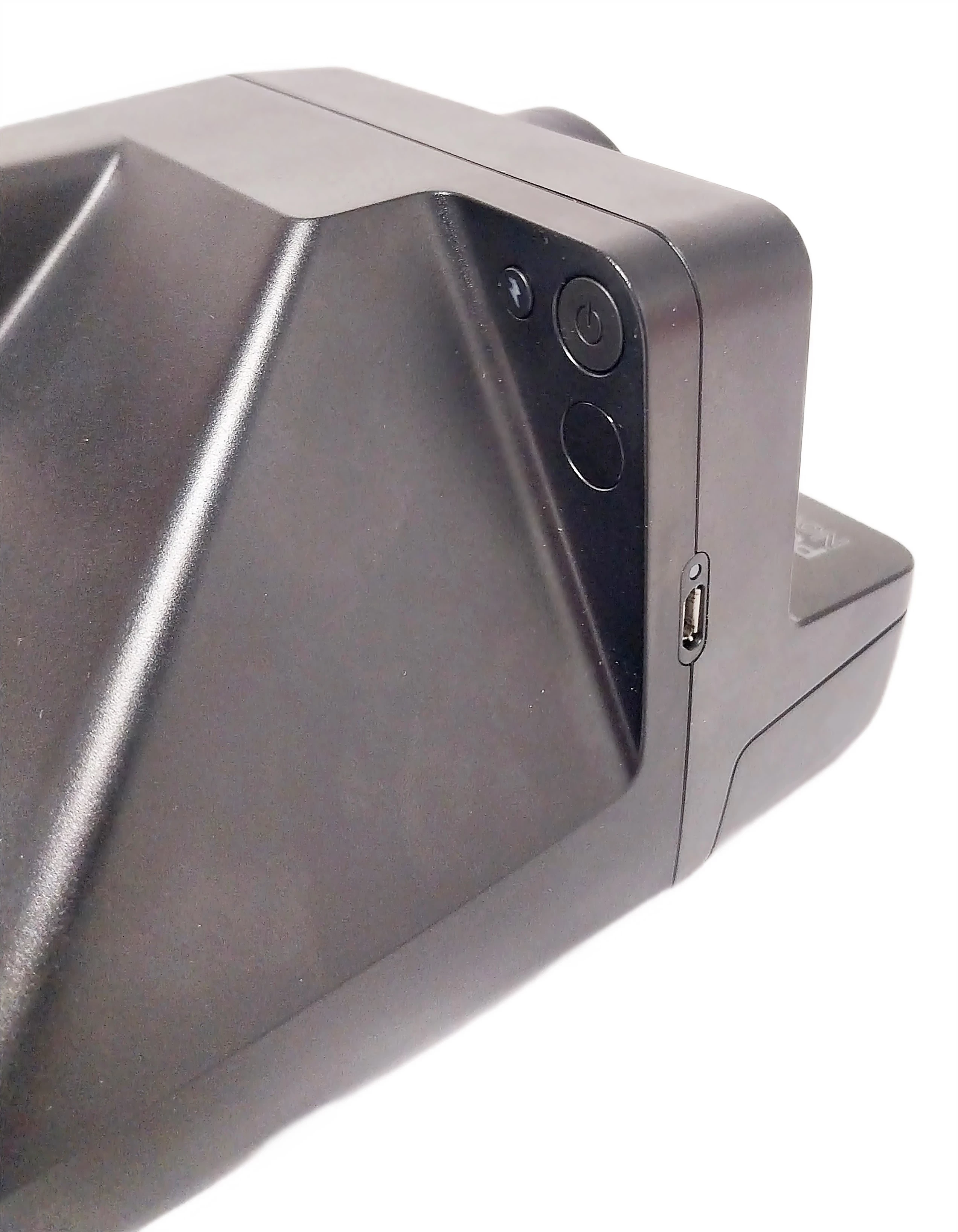 aparat-polaroid-now-black-cechy-dodatkowe-kolor-czarny