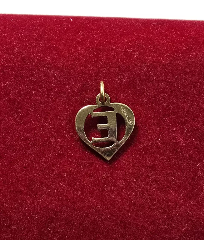 zlota-zawieszka-litery-e-proby-750-069g-stan-11323-2