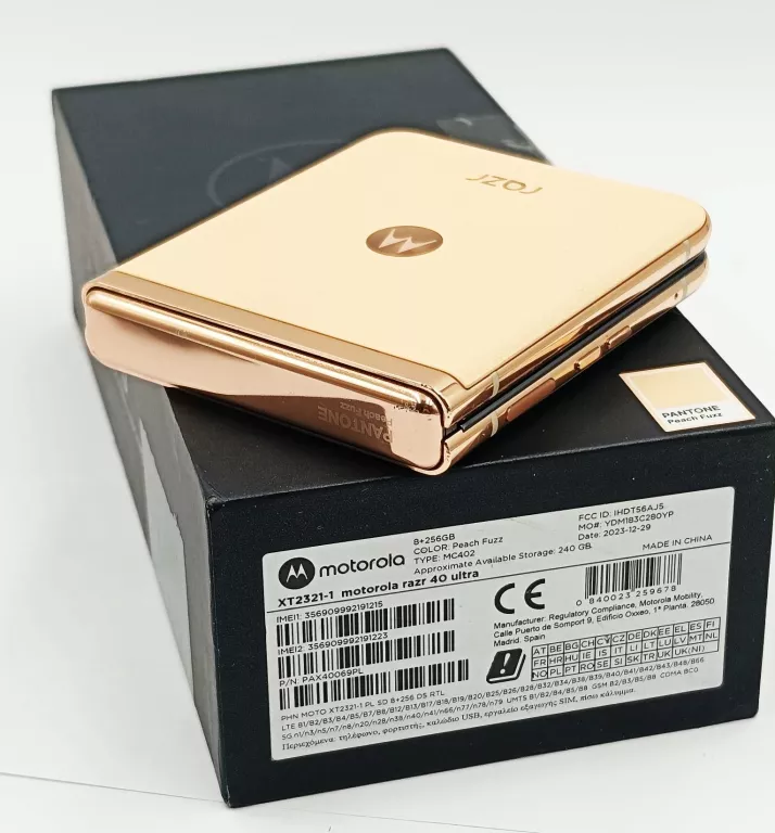 telefon-motorola-razr-40-8256gb-ultra-pudelko-kabel-model-telefonu-246737-1782160
