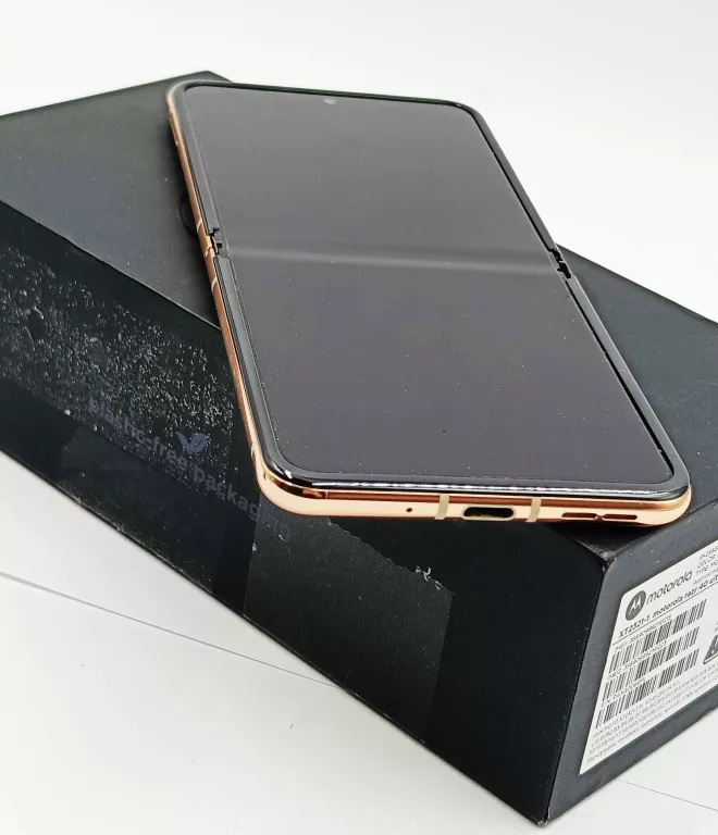 telefon-motorola-razr-40-8256gb-ultra-pudelko-kabel-typ-202685-212929