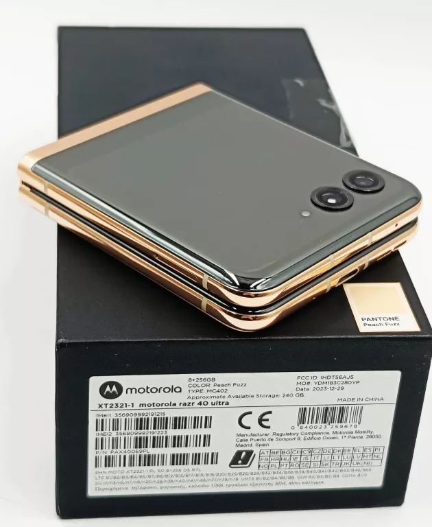 telefon-motorola-razr-40-ultra-pudelko-kabel-transmisja-danych-217-2048