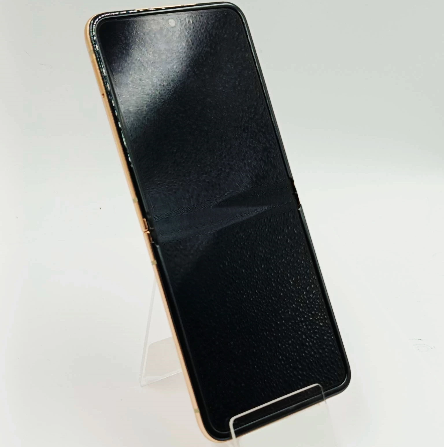 telefon-motorola-razr-40-8256gb-ultra-pudelko-kabel-ean-gtin-840023259661