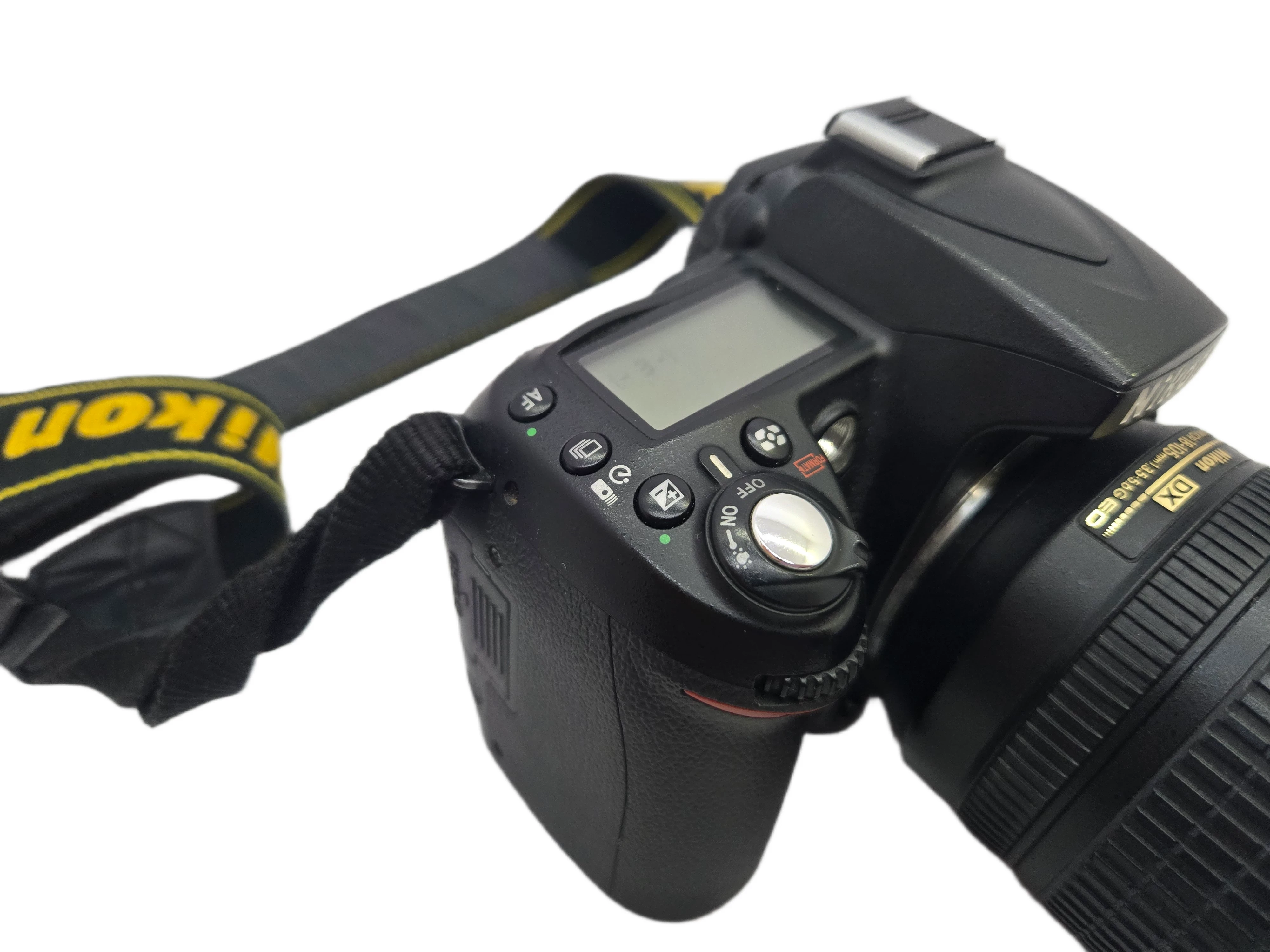 lustrzanka-nikon-d90-obiektyw-nikon-dx-af-s-nikkor-18-105mm-przekatna-ekranu-300