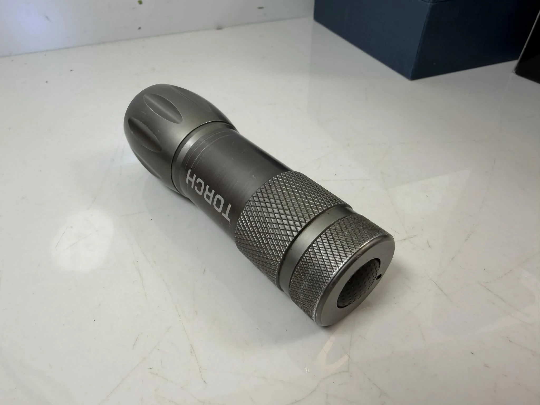 minii-latarka-torch-na-baterie-praktyczna-rybnicka-3-gliwice-g1