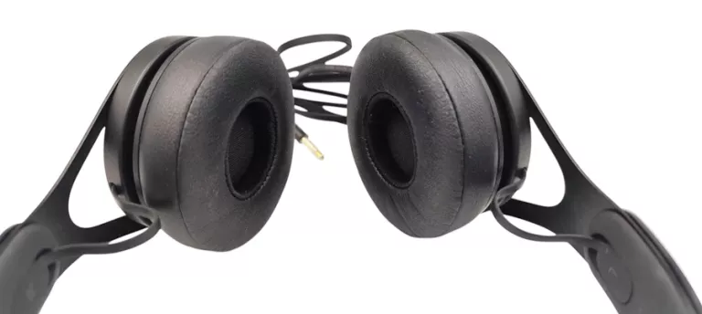 sluchawki-przewodowe-beats-ep-nauszne-czarne-marka-248811-1998116