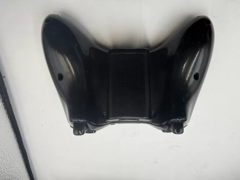 konsola-xbox-360s-kamera2-padykable-liczba-kontrolerow-w-zestawie-205994-225554