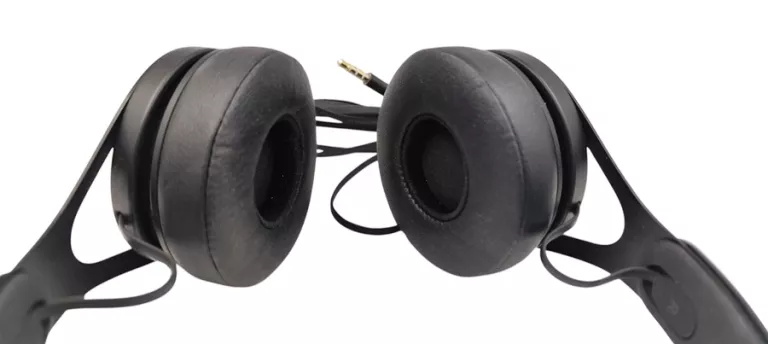 sluchawki-przewodowe-beats-ep-nauszne-czarne-kod-producenta-ml992zma