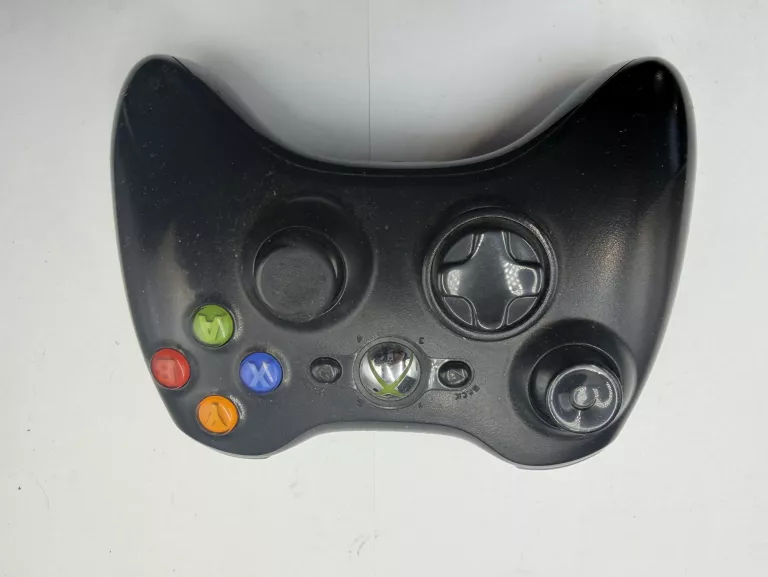 konsola-xbox-360s-kamera2-padykable-wersja-konsoli-205974-225538