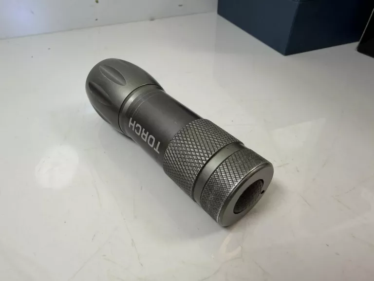 minii-latarka-torch-na-baterie-praktyczna-rybnicka-3-gliwice-g1