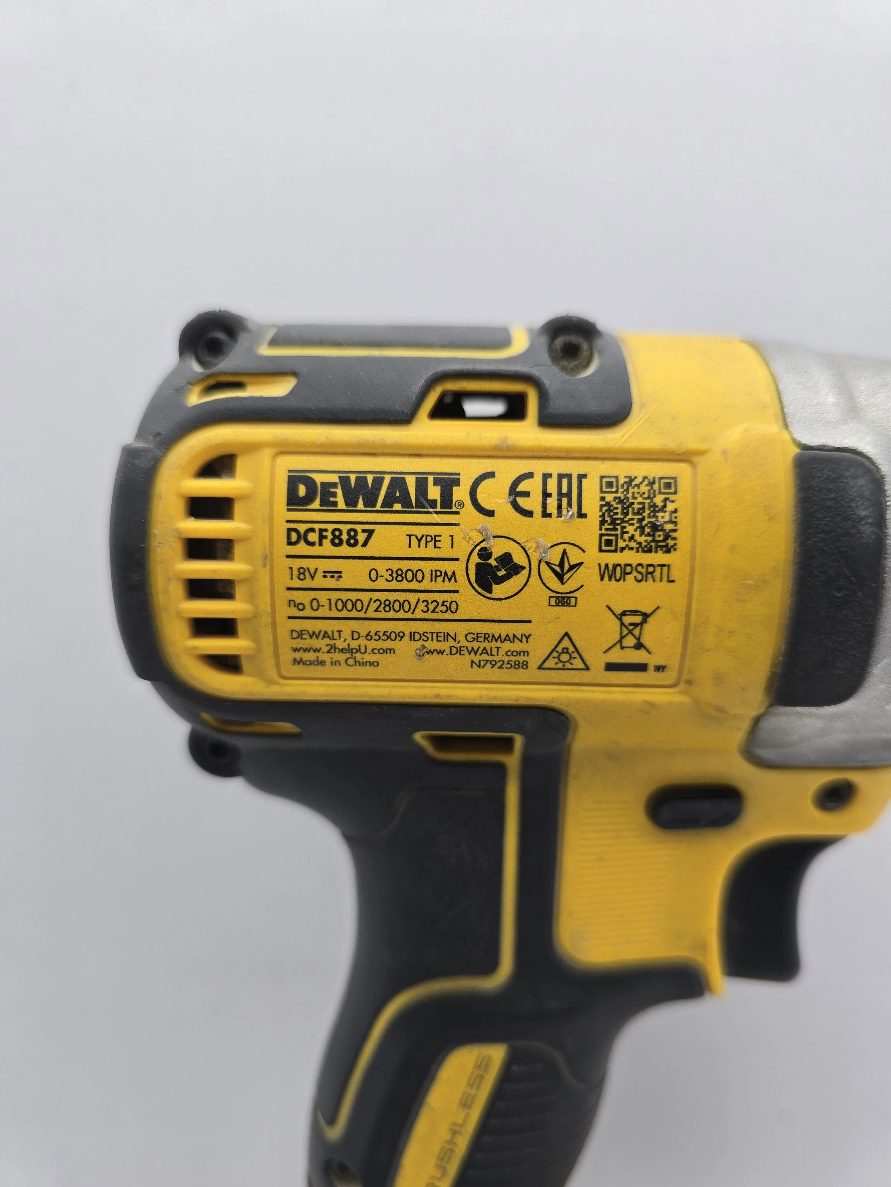 zakretarka-dewalt-dcf887-rodzaj-silnika-204657-221325