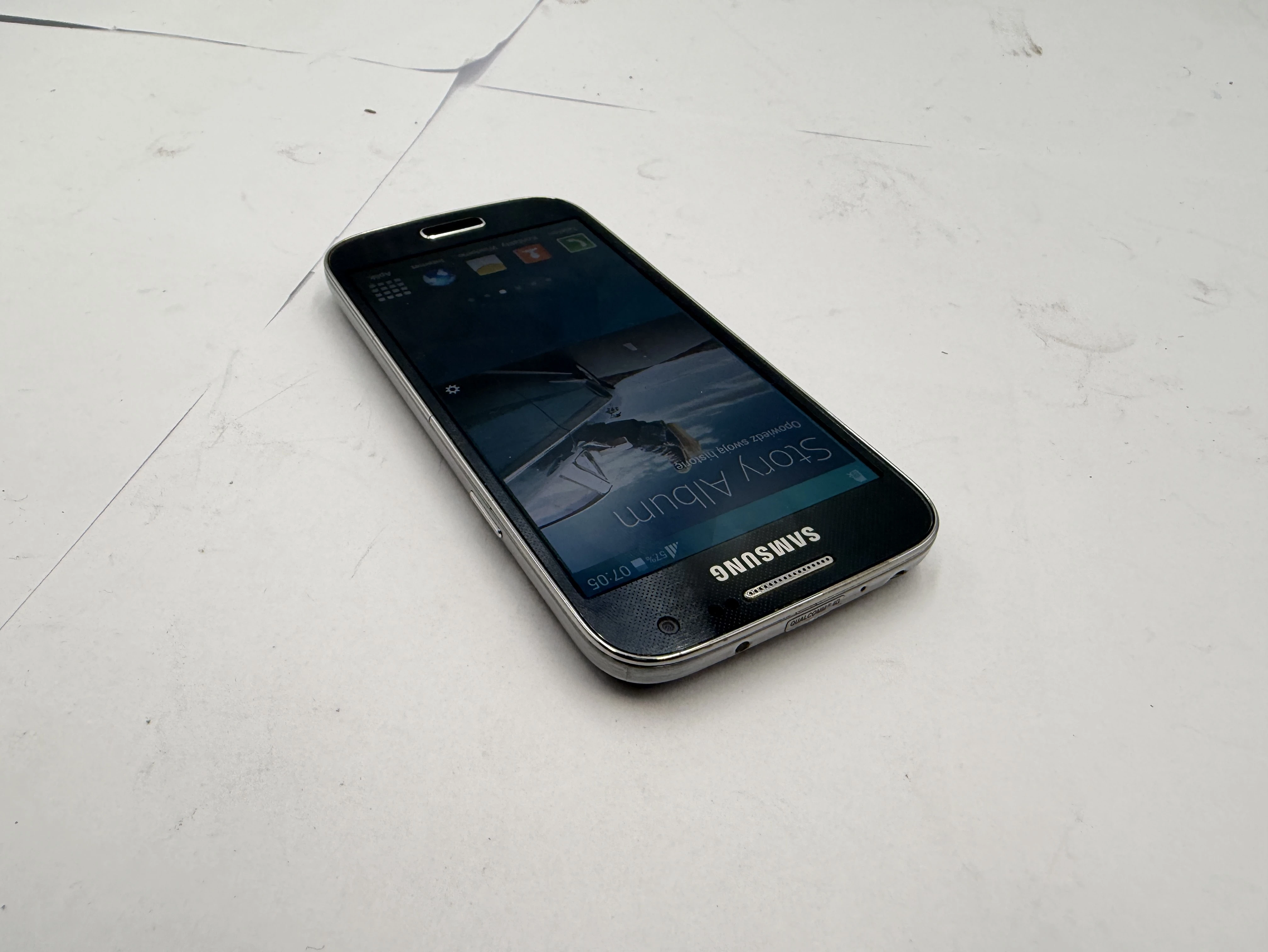 telefon-samsung-galaxy-s4-mini-gt-i9195-8gb-przekatna-ekranu-430